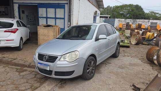 VOLKSWAGEN POLO SEDAN 1.6 MI 8V FLEX 4P MANUAL
